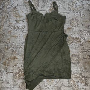 Fashion to figure green dress